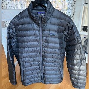 Patagonia Down Sweater Jacket Size XL in Black Excellent Condition